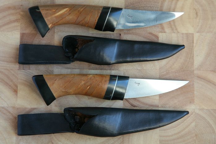Tvillinge knive. Øverst PK 29, nederst PK 28.